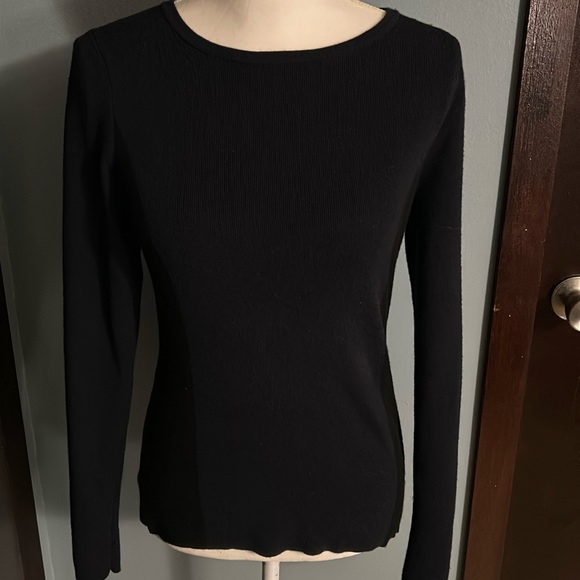 GUC Ann Taylor Navy and Black Warm Sweater Size Medium (would fit small though) - Picture 1 of 8